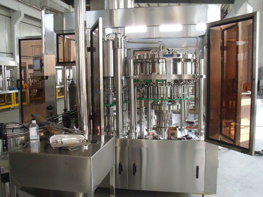 Carbonated Drink Filling Machine Balanced Pressure , Aluminum Can Filling Machinery 220V / 380V
